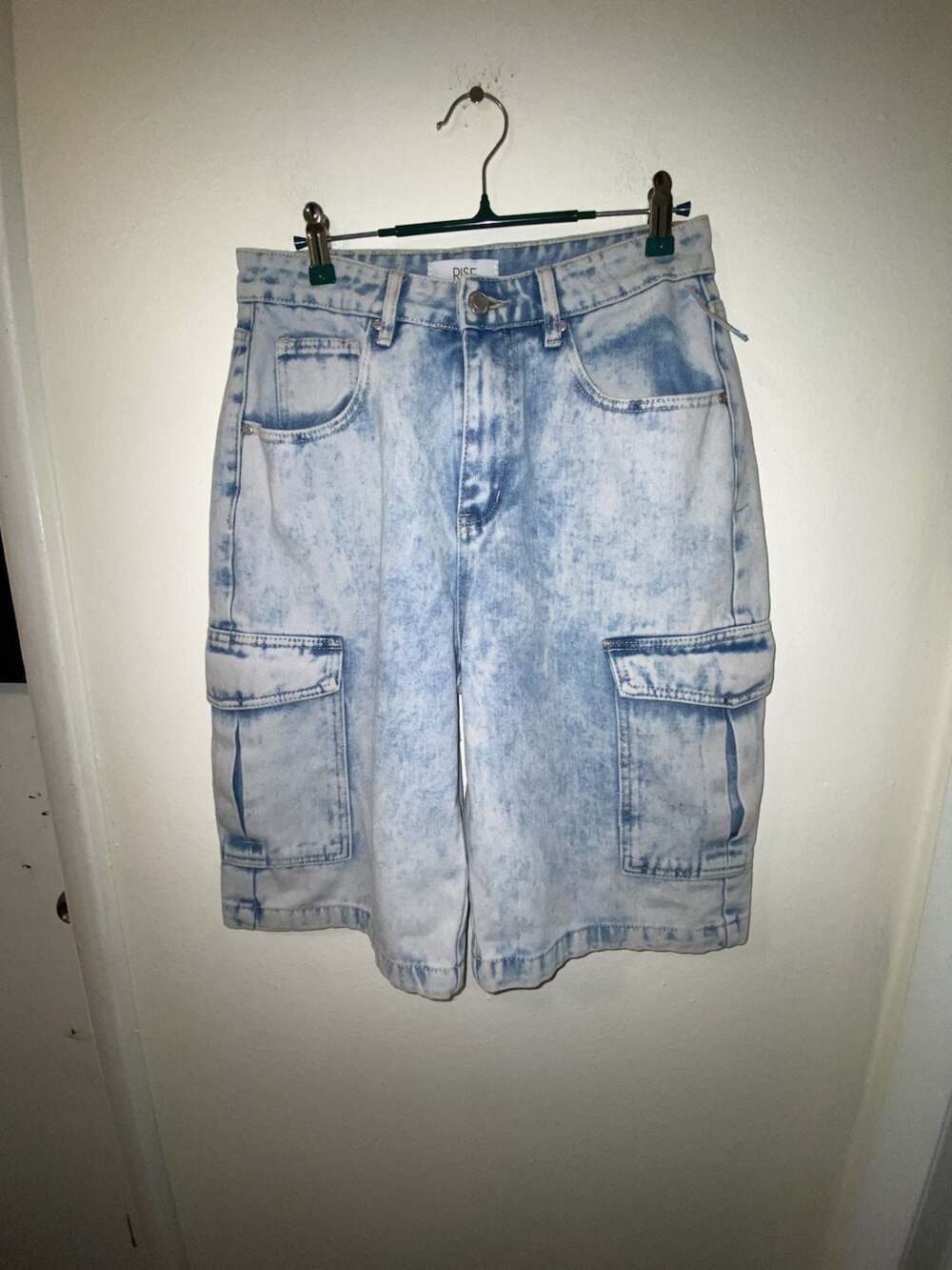 Rise Acid Wash Cargo Denim Jorts Size 9